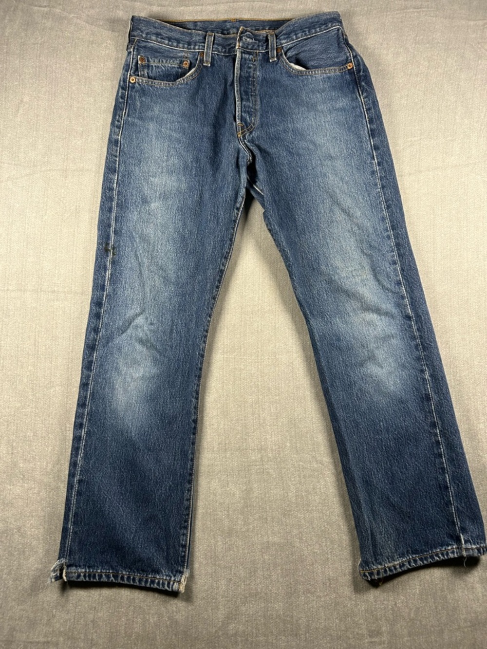 Levi's 501 Button Fly Men's Medium Blue Straight Jeans W31 L30